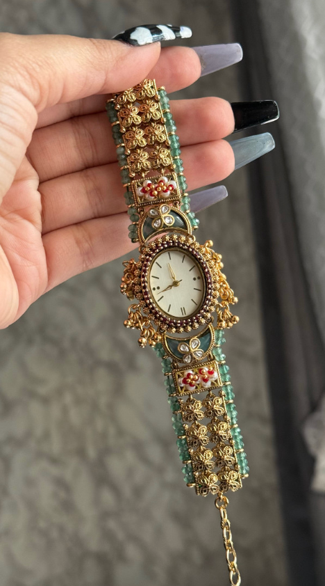 Royal Handcrafted  embody vintage elegance ✨🧿.....(BUY 1 GET 1 FREE )